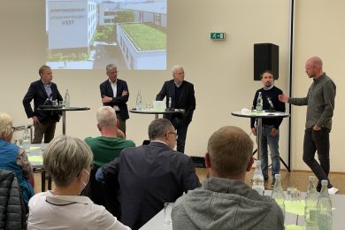 Volker Lindner, Peter Brautmeier, Klaus Beie, Dr. Daniel Kobe und Dr. Lars Thyssen beim Dattelner Forum
